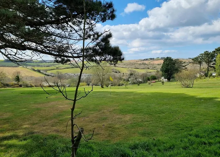 Cozy 3 Bedroom Caravan, Sleeps 8, At Parkdean Newquay Holiday Park