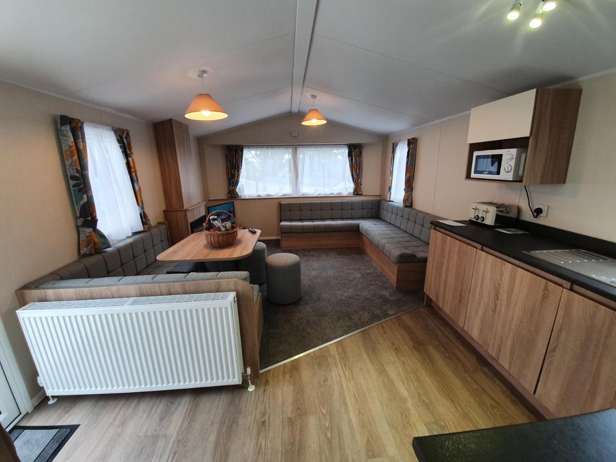 Cozy 3 Bedroom Caravan, Sleeps 8, At Parkdean Newquay Holiday home Newquay (Cornwall)