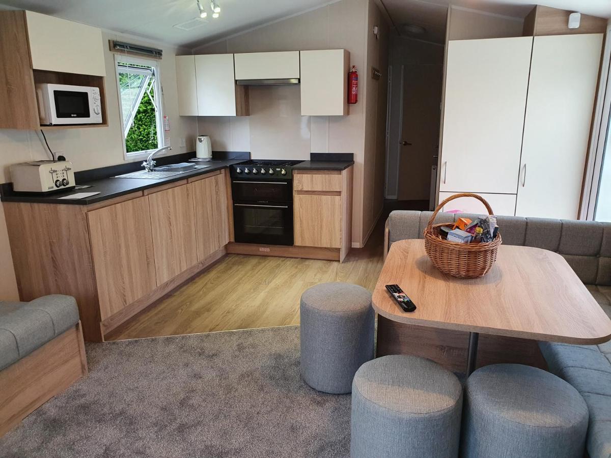 Cozy 3 Bedroom Caravan, Sleeps 8, At Parkdean Newquay * Newquay (Cornwall)