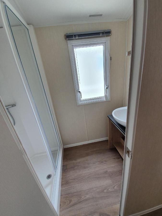 Cozy 3 Bedroom Caravan, Sleeps 8, At Parkdean Newquay Holiday home Newquay (Cornwall)