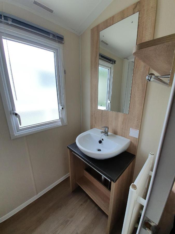 Cozy 3 Bedroom Caravan, Sleeps 8, At Parkdean Newquay Holiday home Newquay (Cornwall)