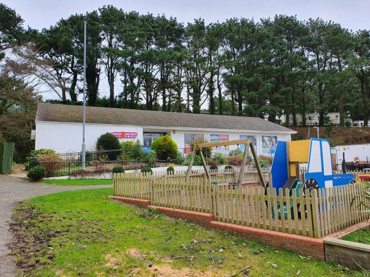 Holiday home Cozy 3 Bedroom Caravan, Sleeps 8, At Parkdean Newquay Newquay (Cornwall)
